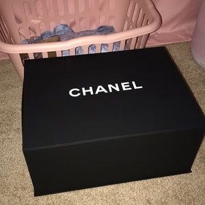 Large CHANEL Box